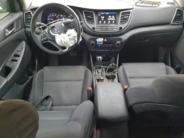 KM8J33A44JU756029 2018 HYUNDAI TUCSON - Image 8