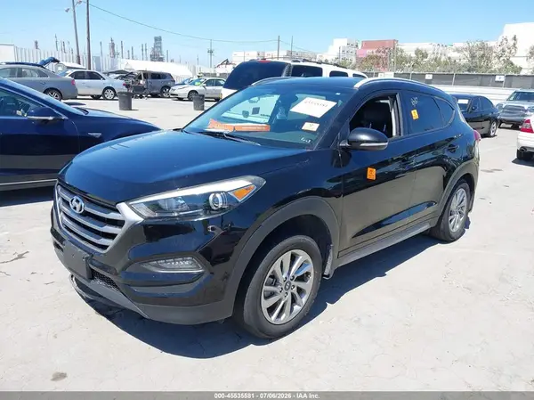 KM8J33A44JU756032 2018 HYUNDAI TUCSON - Image 2