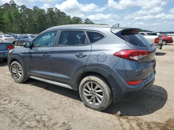 KM8J33A44JU757097 2018 HYUNDAI TUCSON - Image 2