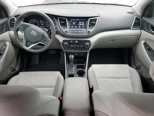 KM8J33A44JU771453 2018 HYUNDAI TUCSON - Image 8