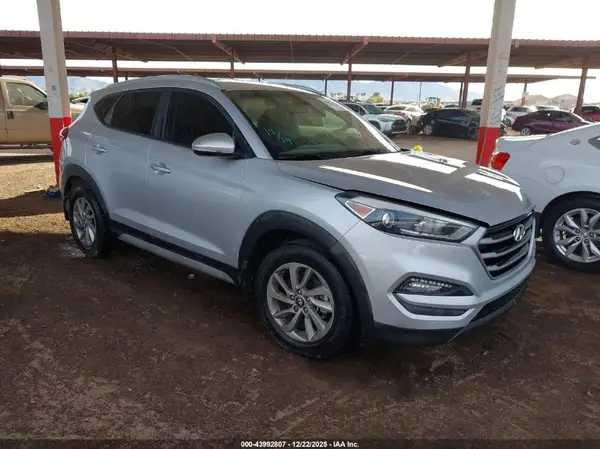 KM8J33A44JU778595 2018 HYUNDAI TUCSON - Image 1