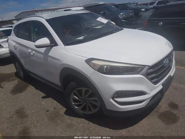 KM8J33A44JU788060 2018 HYUNDAI TUCSON - Image 1