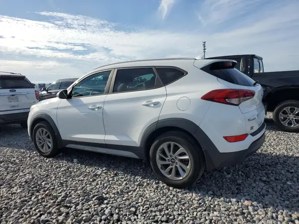 KM8J33A44JU801387 2018 HYUNDAI TUCSON - Image 2