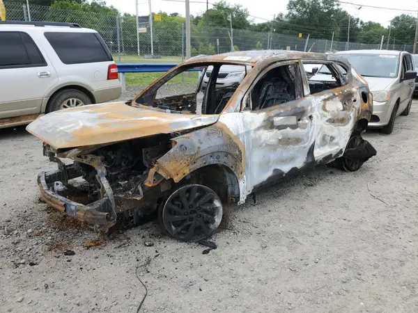 KM8J33A44JU804127 2018 HYUNDAI TUCSON - Image 1