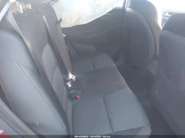 KM8J33A44JU810221 2018 HYUNDAI TUCSON - Image 8