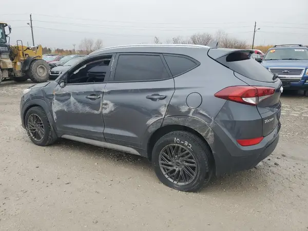 KM8J33A44JU829528 2018 HYUNDAI TUCSON - Image 2