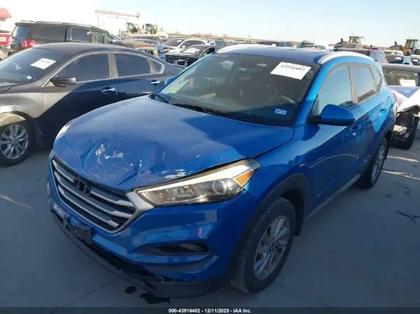 KM8J33A44JU836270 2018 HYUNDAI TUCSON - Image 2