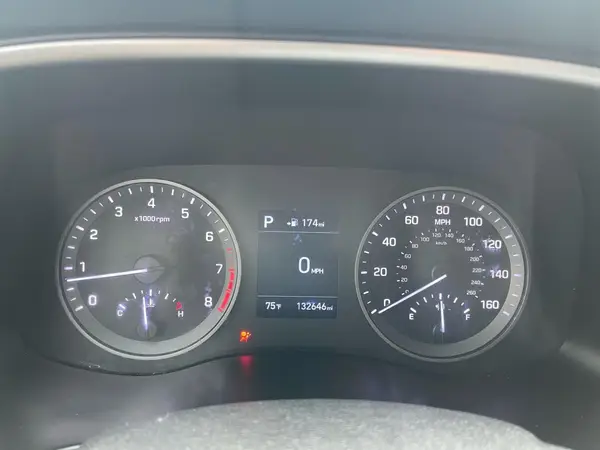 KM8J33A44KU011234 2019 HYUNDAI TUCSON - Image 8