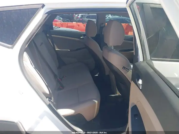 KM8J33A44KU038790 2019 HYUNDAI TUCSON - Image 8