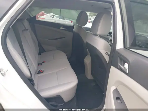 KM8J33A44KU938122 2019 HYUNDAI TUCSON - Image 8