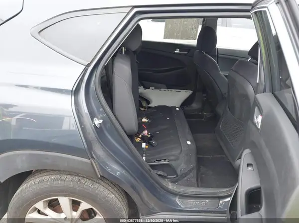 KM8J33A44KU965272 2019 HYUNDAI TUCSON - Image 8