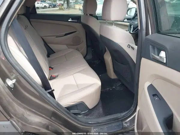 KM8J33A44LU113554 2020 HYUNDAI TUCSON - Image 8