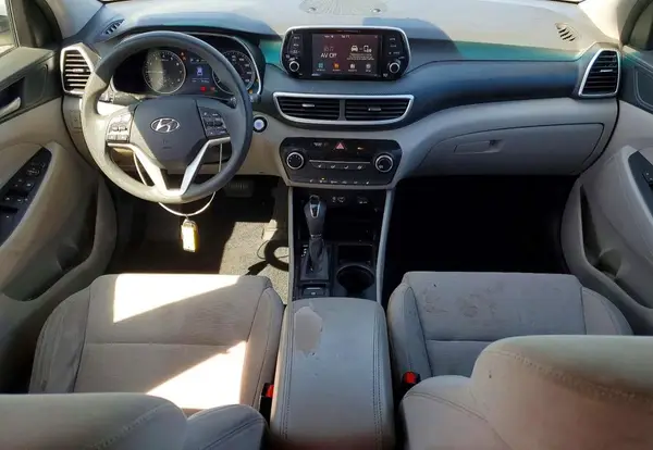 KM8J33A44MU311844 2021 HYUNDAI TUCSON - Image 8