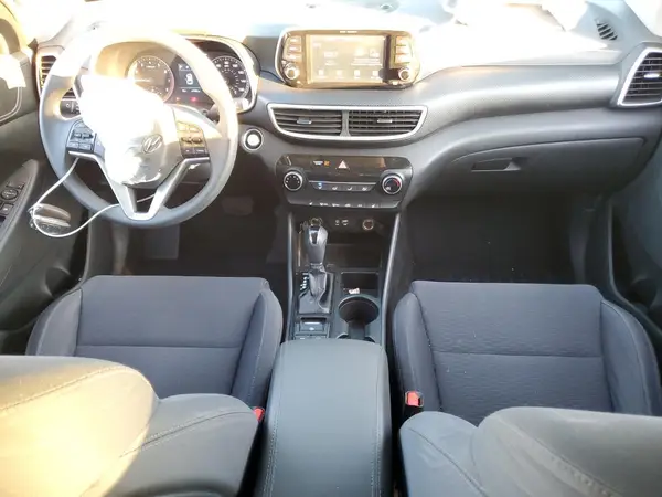 KM8J33A44MU320740 2021 HYUNDAI TUCSON - Image 8