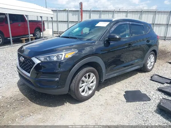 KM8J33A44MU375771 2021 HYUNDAI TUCSON - Image 2