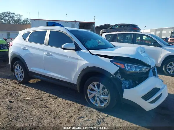 KM8J33A44MU385684 2021 HYUNDAI TUCSON - Image 1