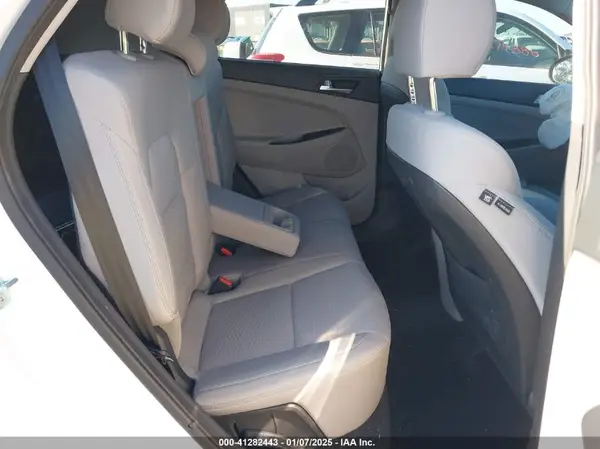 KM8J33A44MU385684 2021 HYUNDAI TUCSON - Image 8