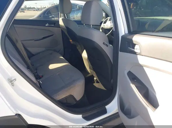 KM8J33A44MU390206 2021 HYUNDAI TUCSON - Image 8
