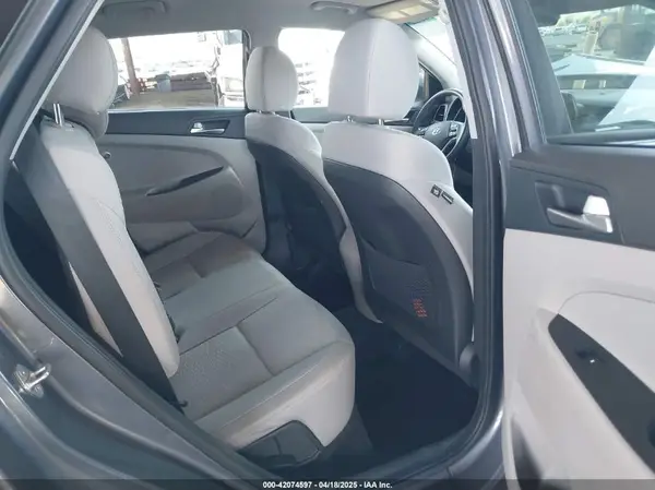 KM8J33A44MU403018 2021 HYUNDAI TUCSON - Image 8