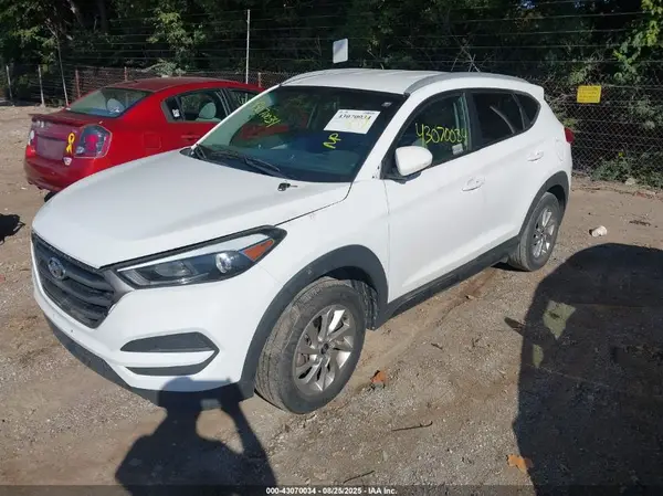 KM8J33A45GU062040 2016 HYUNDAI TUCSON - Image 2