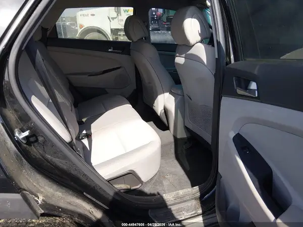 KM8J33A45GU069277 2016 HYUNDAI TUCSON - Image 8