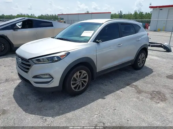 KM8J33A45GU075354 2016 HYUNDAI TUCSON - Image 2