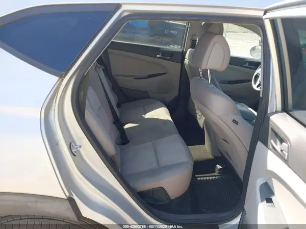 KM8J33A45GU091568 2016 HYUNDAI TUCSON - Image 8