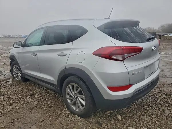 KM8J33A45GU095085 2016 HYUNDAI TUCSON - Image 2