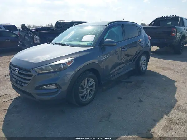 KM8J33A45GU128974 2016 HYUNDAI TUCSON - Image 2