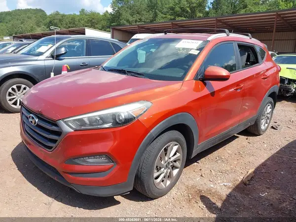 KM8J33A45GU155284 2016 HYUNDAI TUCSON - Image 2