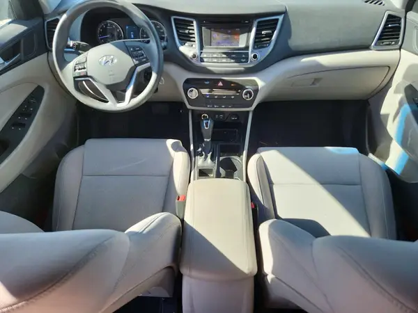 KM8J33A45GU161604 2016 HYUNDAI TUCSON - Image 8