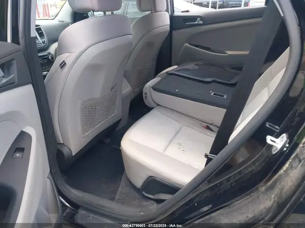 KM8J33A45GU182226 2016 HYUNDAI TUCSON - Image 8