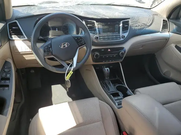 KM8J33A45GU202961 2016 HYUNDAI TUCSON - Image 8
