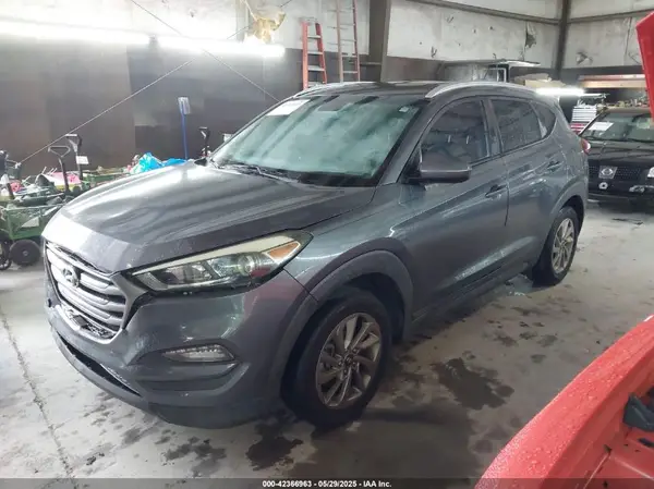 KM8J33A45GU209179 2016 HYUNDAI TUCSON - Image 2