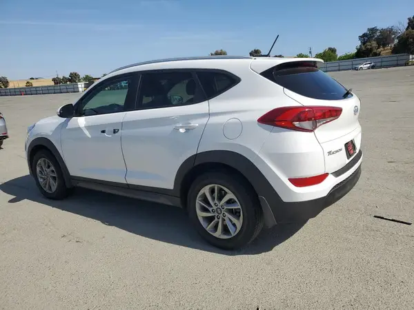 KM8J33A45GU224202 2016 HYUNDAI TUCSON - Image 2