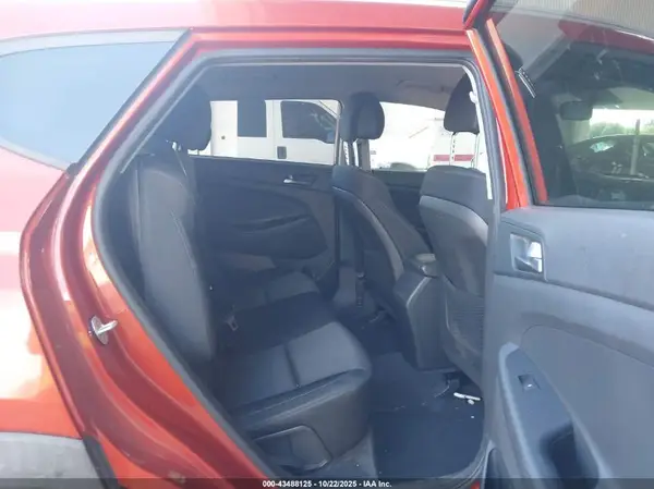 KM8J33A45GU225561 2016 HYUNDAI TUCSON - Image 8