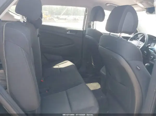 KM8J33A45GU227083 2016 HYUNDAI TUCSON - Image 8