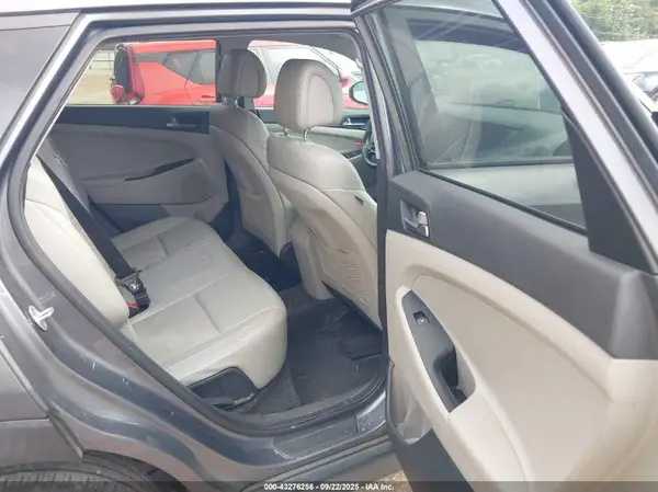 KM8J33A45GU228766 2016 HYUNDAI TUCSON - Image 8