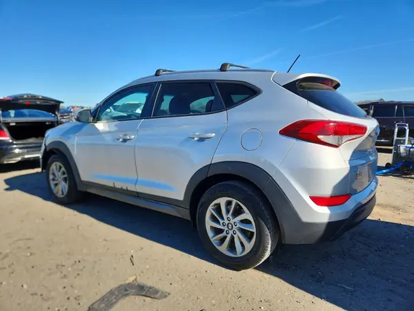 KM8J33A45GU238536 2016 HYUNDAI TUCSON - Image 2