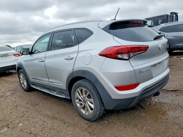 KM8J33A45GU250900 2016 HYUNDAI TUCSON - Image 2