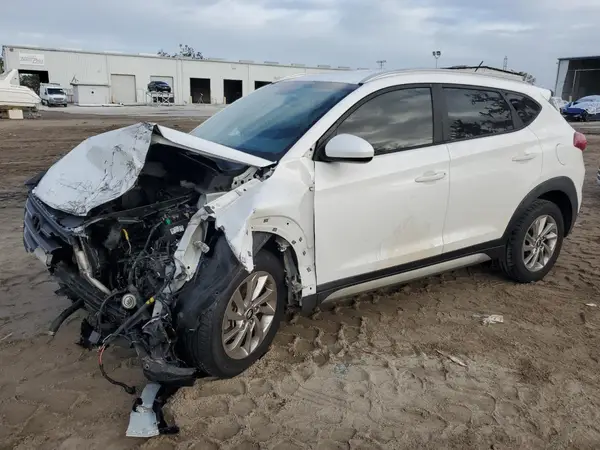 KM8J33A45HU267763 2017 HYUNDAI TUCSON - Image 1