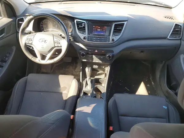 KM8J33A45HU303662 2017 HYUNDAI TUCSON - Image 8