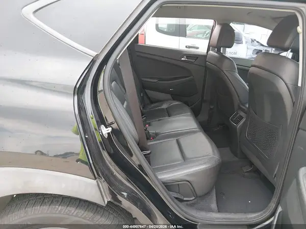 KM8J33A45HU365658 2017 HYUNDAI TUCSON - Image 8