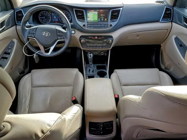 KM8J33A45HU368270 2017 HYUNDAI TUCSON - Image 8