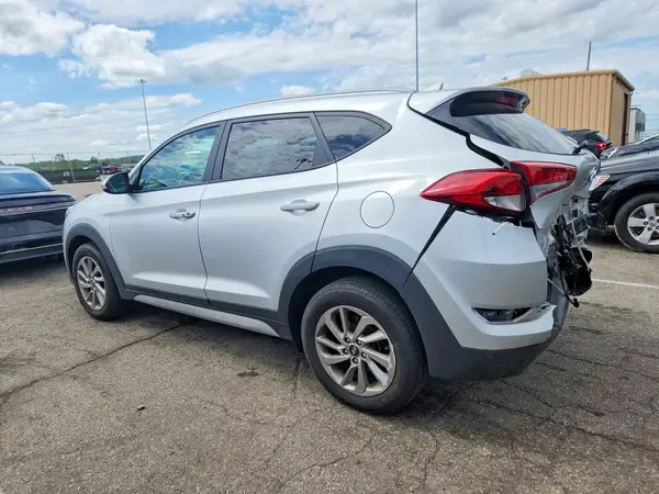 KM8J33A45HU368298 2017 HYUNDAI TUCSON - Image 2