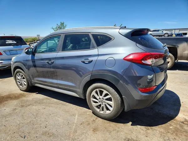 KM8J33A45HU375199 2017 HYUNDAI TUCSON - Image 2