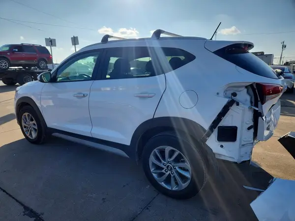 KM8J33A45HU383562 2017 HYUNDAI TUCSON - Image 2