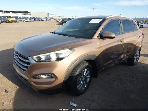 KM8J33A45HU395730 2017 HYUNDAI TUCSON - Image 2