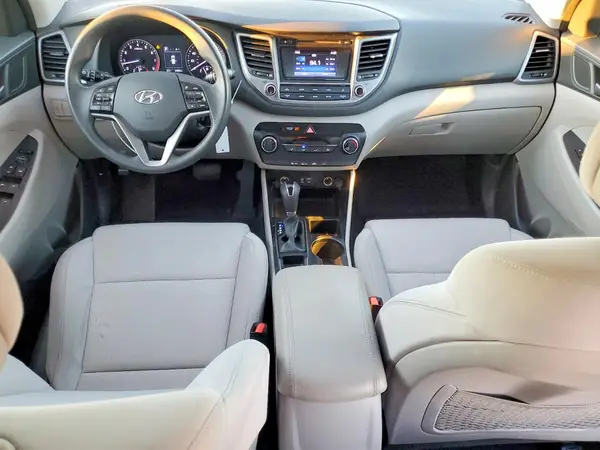 KM8J33A45HU401882 2017 HYUNDAI TUCSON - Image 8