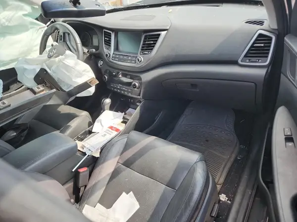 KM8J33A45HU409447 2017 HYUNDAI TUCSON - Image 8